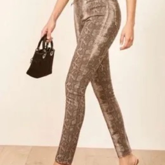 Reformation High-Rise Niki Jeans Size 28 - Picture 3 of 9